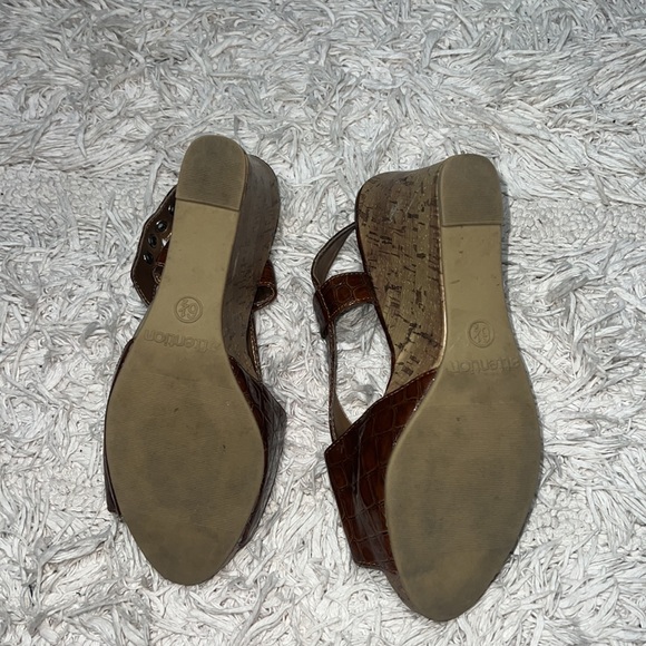 Leather patterned wedge heels - Picture 6 of 8